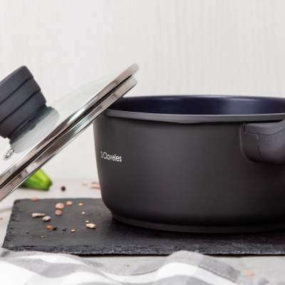 Cocotte fonte d'aluminium Dark 3 Claveles